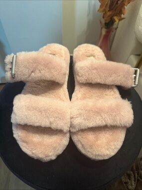 UGG Pink Plush Double-Strap Slide Slippers no box💕